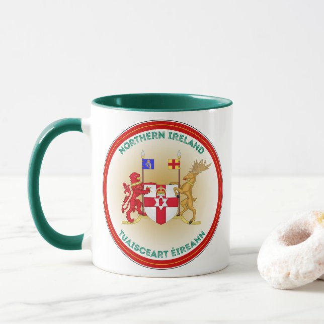 Caneca Emblema do Patrimônio da Irlanda do Norte (Com Donut)