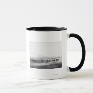 Caneca Empresa C, ó infantaria dos E.U. que anda em uma