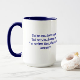 Caneca ENGANE-ME UMA VEZ por Jeff Willis Art