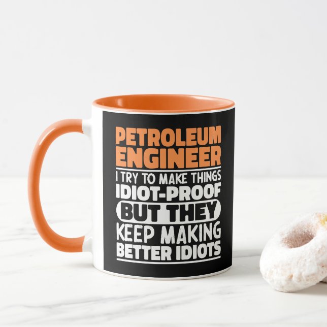 Caneca Engenheiro de Petróleo Eu Tento Fazer as Coisas En (Com Donut)