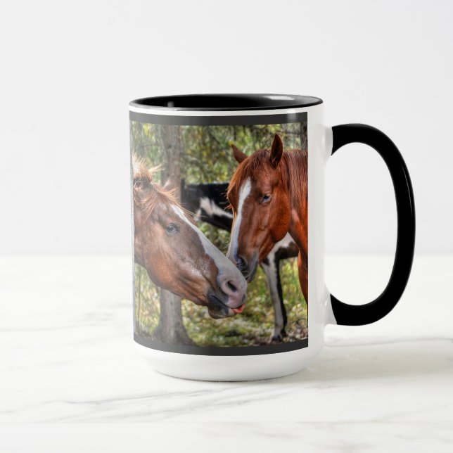 Caneca Engraçado Chestnut Stallion & Mare em uma foto da  (Direita)