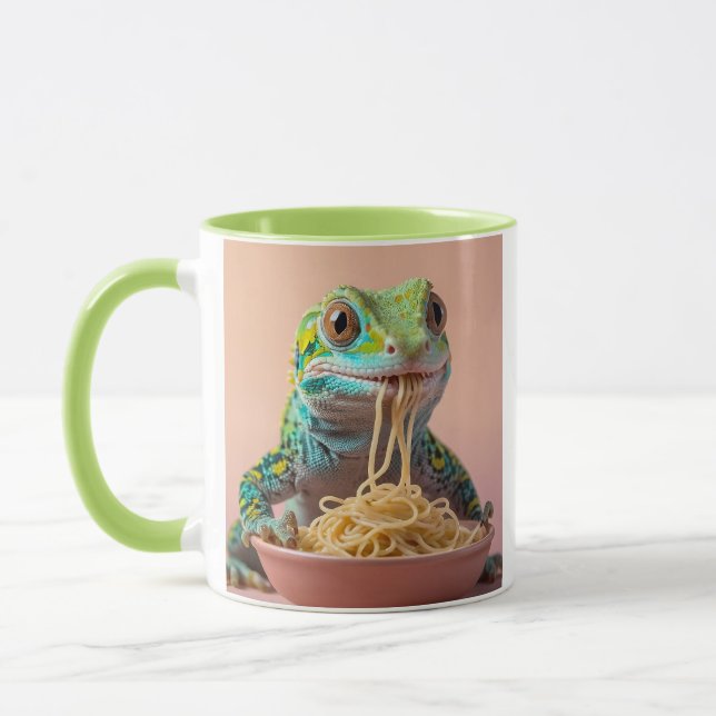 Caneca Engraçado Gecko Comendo Espaguete (Esquerda)
