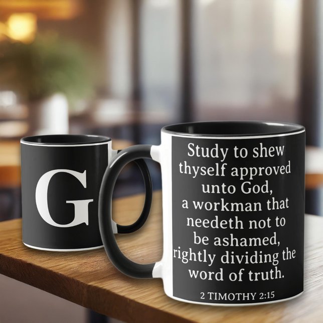 Caneca Escritura Cristã 2 Timothy 2:15 KJV Monograma (Criador carregado)