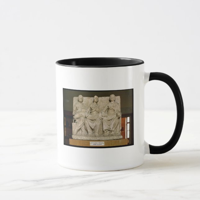 Caneca Escultura votiva de uma deidade tripla da mãe (Direita)