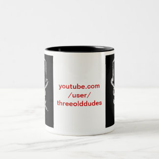 Caneca escura do logotipo de três gajos idosos