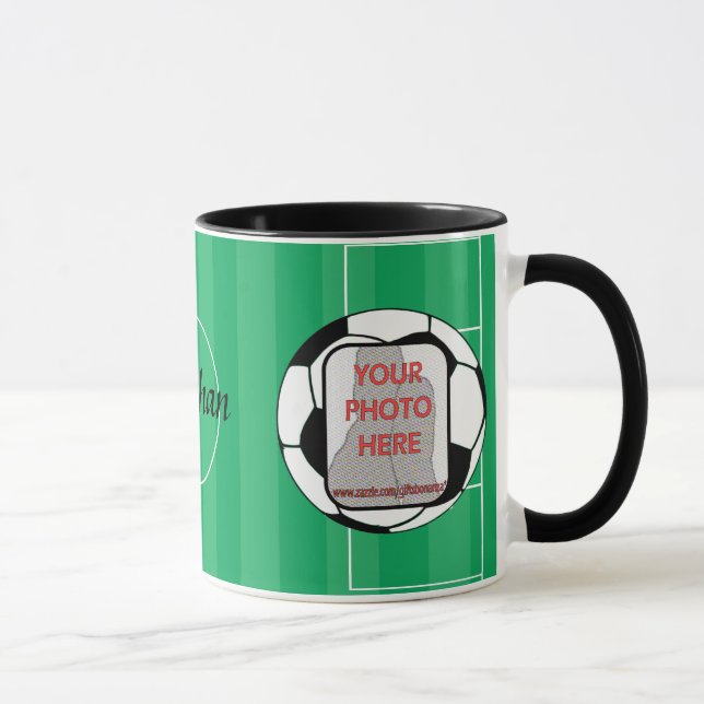 Caneca Esfera personalizável de futebol fotográfico (Direita)