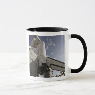 Caneca Esforço do vaivém espacial na plataforma de