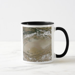 Caneca Espane a tempestade no deserto de Taklimakan,