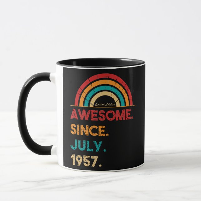 Caneca Espetacular de 65 anos desde julho de 1957 oferece (Esquerda)
