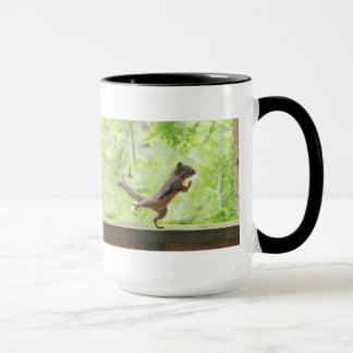 Caneca Esquilo bonito que faz o qui da TAI