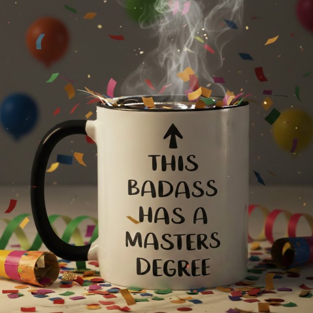 Caneca Esse Badass Tem um Mestrado Citação Divertida (Criador carregado)