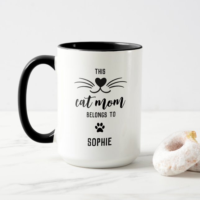 Caneca "Esta Mãe Gato Pertence A" Gota Personalizada De N (Com Donut)