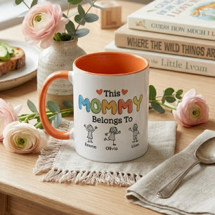 Caneca Esta Mamãe Pertence à Arte da Família Bright