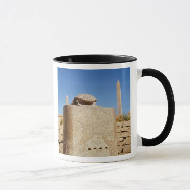 Caneca Estátua sagrado do escaravelho no templo de Amun (Direita)