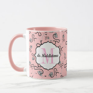 Caneca Estetoscópios médicos em nome rosa