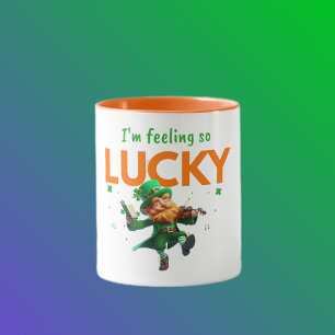 Caneca Estou Me Sentindo Tão Sortudo Leprechaun Dançante 
