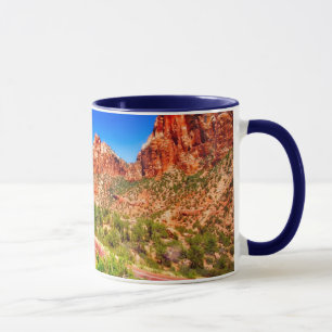 Caneca Estrada Através Do Parque Nacional De Zion