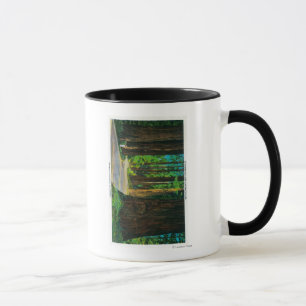 Caneca Estrada da sequóia vermelha no parque da sequóia