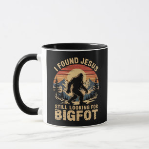 Caneca Eu Encontrei Jesus Ainda Procurando pelo Pé Grande