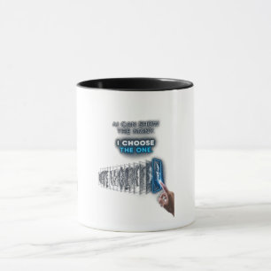 Caneca Eu Escolho o Um — Julgamento Humano em um Mundo de