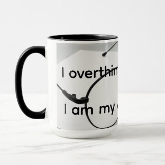 Caneca Eu penso demais