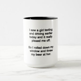 Caneca Eu Vi uma Garota Enviando Mensagens de Texto