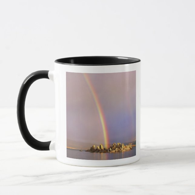Caneca EUA, Califórnia, Montanhas Sierra Nevada. (Esquerda)