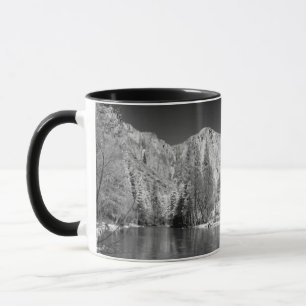 Caneca EUA, Califórnia. Vista do Vale do Yosemite