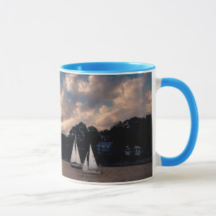 Caneca EUA, Massachusetts. Vela ao pôr do sol