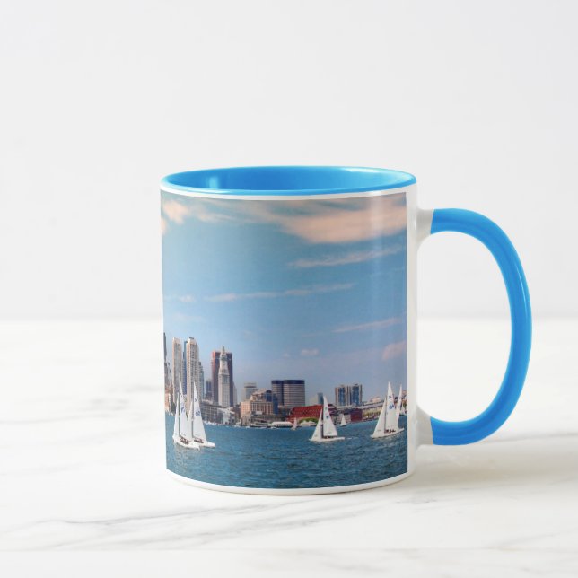 Caneca EUA, Massachusetts. Vista aérea da orla marítima d (Direita)