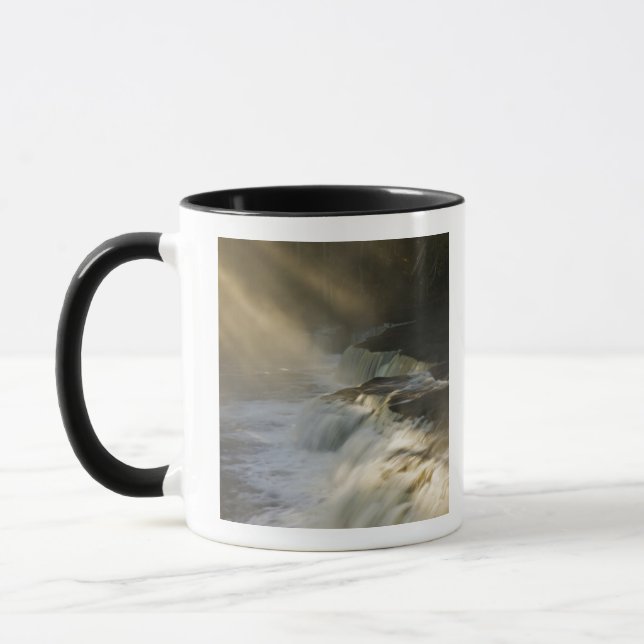 Caneca EUA, Michigan, Península Superior. Raios de sol em (Esquerda)