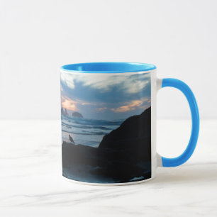 Caneca EUA, Oregon, Praia de Bandon. Gaivota sobre rocha