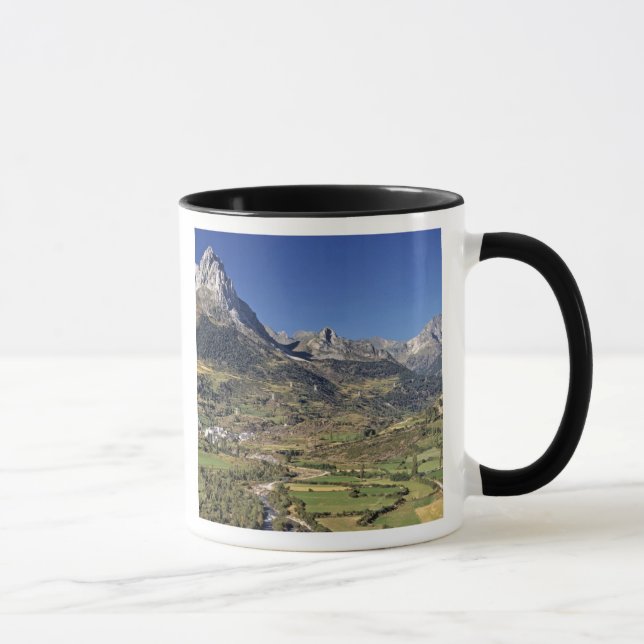 Caneca Europa, Espanha, Sallent de Gallego. Um pequeno (Direita)