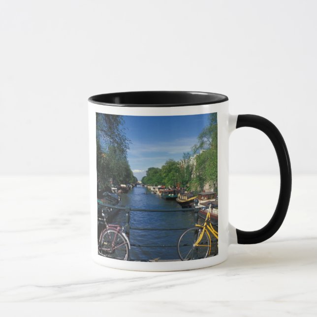 Caneca Europa, Holanda, Amsterdã, bicicleta amarela e (Direita)