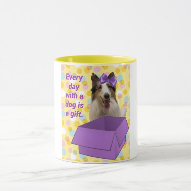 Caneca Every Day with a dog is a gift (Centro)