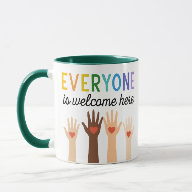 Caneca Everyone Is Welcome Here  Diversity with Heart  (Esquerda)