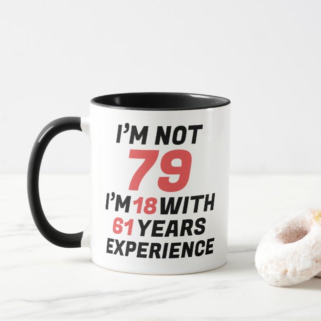 Caneca Experiência Engraçada de Aniversário de 79 Anos Pe (Com Donut)