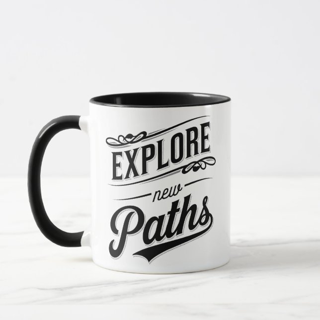 Caneca Explore Novos Caminhos Tipografia de Aventura (Esquerda)