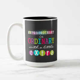 Caneca extraordinária do quadro das citações do