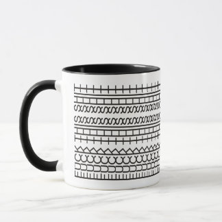 Caneca fack2025 de lado