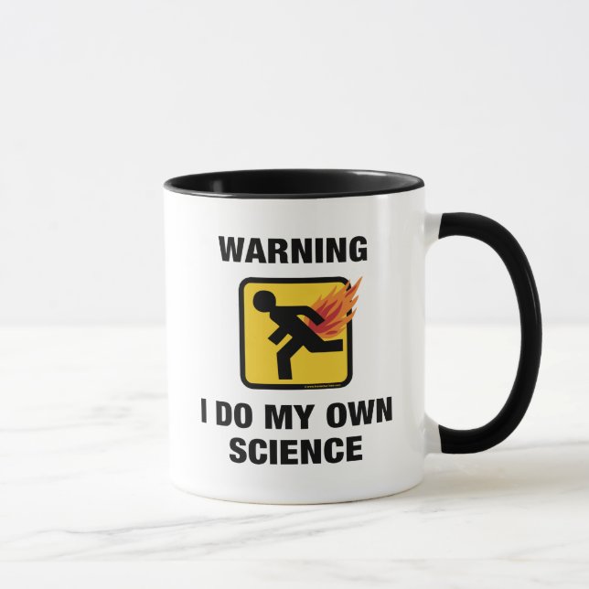 Caneca Faço a Minha Própria Ciência - Humor de Fart Flamí (Direita)