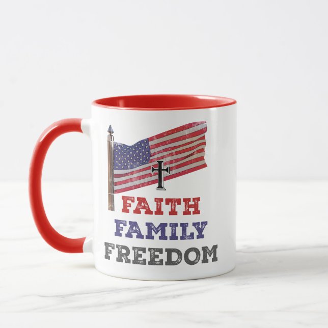 Caneca Faith Family Freedom Cross with Flag (Esquerda)