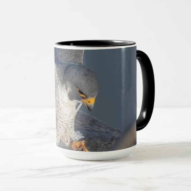Caneca Falcão Peregrine ao longo do rio Hudson (Frente Esquerda)