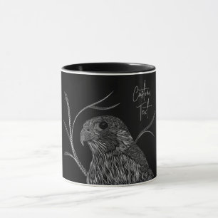 Caneca Falcão Peregrino em Ramais de Árvore com Escrita M