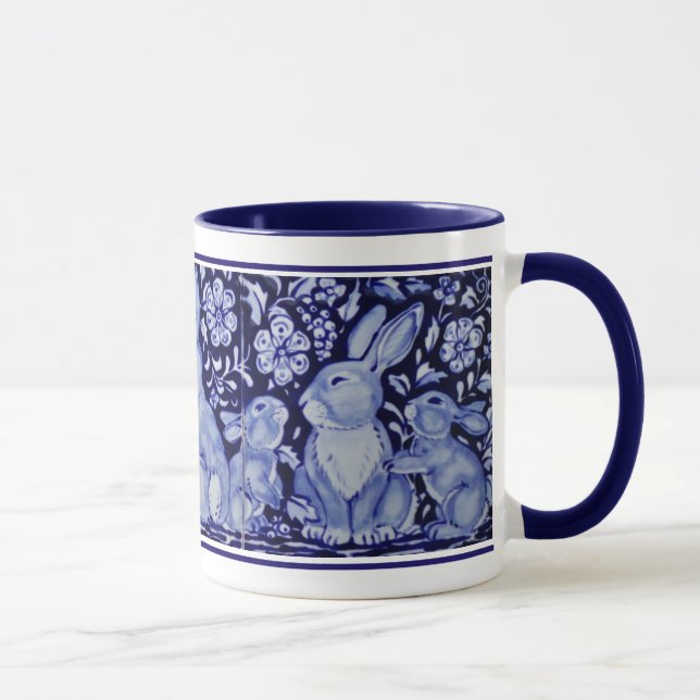 Caneca Família Coelho Cinto Azul Delft Dedham Mug (Direita)