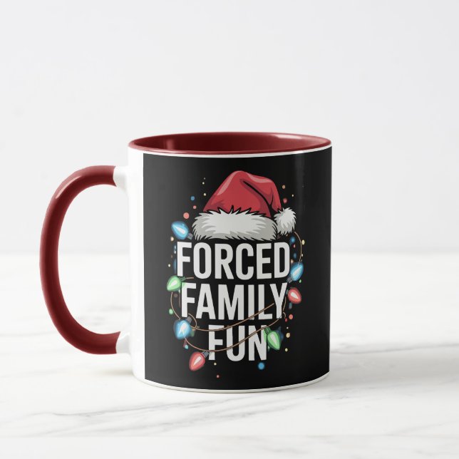Caneca Família Forçada Diversão Sarcástica de Natal Engra (Esquerda)