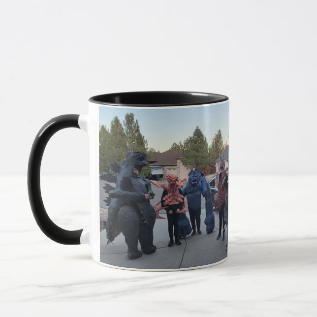 CANECA FAMÍLIA ROEW HALLOWEEN 2024 (Esquerda)
