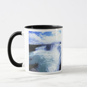 Caneca Famosa queda d'água Jodafoss no centro-norte da Is