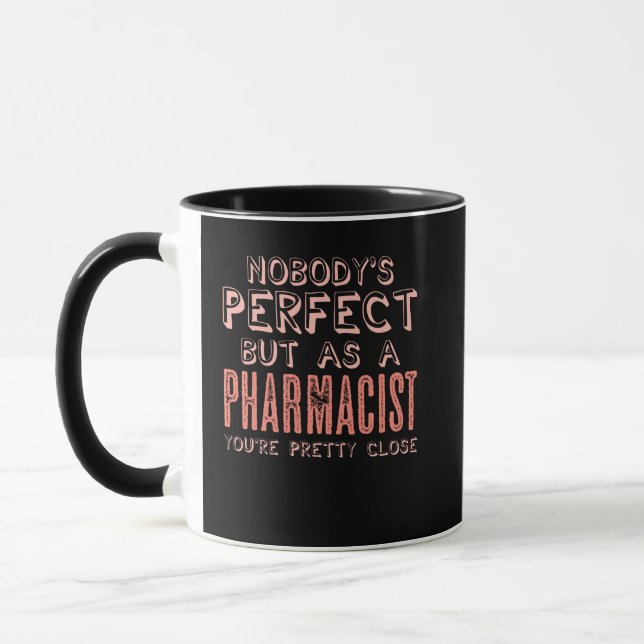 Caneca Farmácia Química Farmacêutica Perfeita Piada (Esquerda)