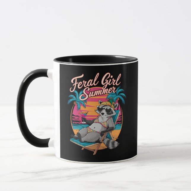 Caneca Feral Girl Summer Beach Funny Raccoon (Esquerda)